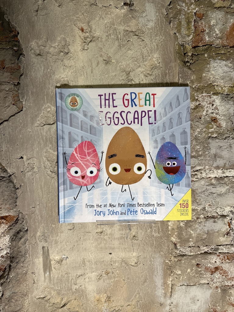 The Good Egg Presents: The Great Eggscape!: Over 150 Stickers Inside: An Easter and Springtime Book for Kids [With Two Sticker Sheets]
