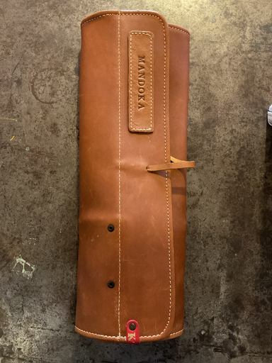 Delantal Caoba (cuero) MANDOKA